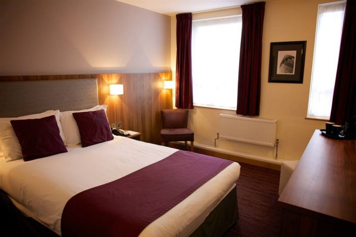 Double room at the Quality Hotel Hampstead