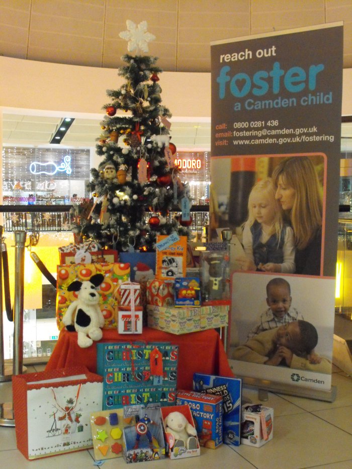West Hampstead O2 Centre gift tree